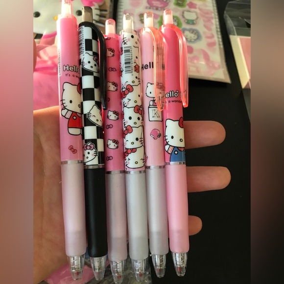 Hello Kitty - Picture 3 of 6